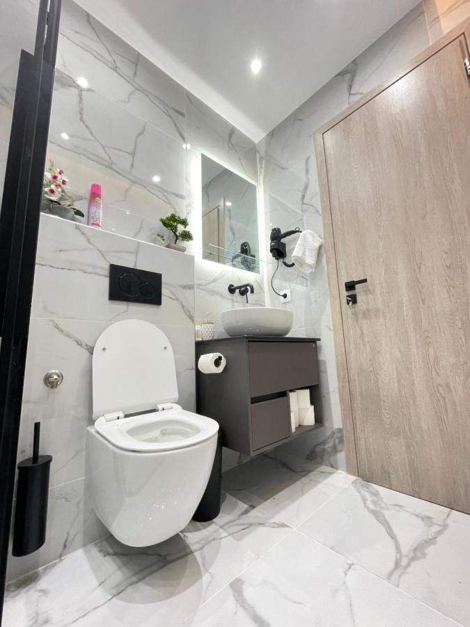 Apollo 2 Bd Jacuzzi Suite Athens Exterior photo