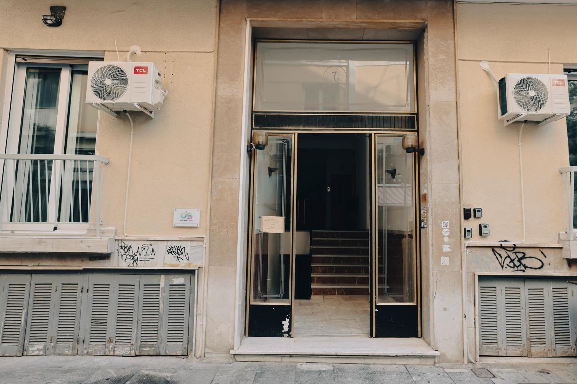 Apollo 2 Bd Jacuzzi Suite Athens Exterior photo